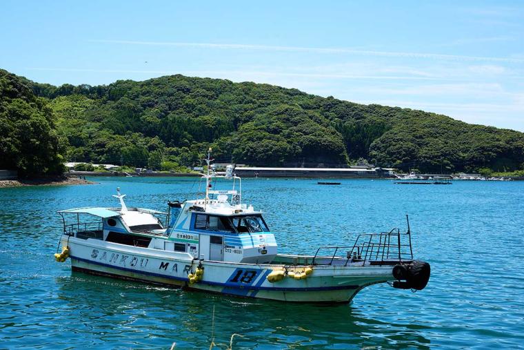 深島行きの船