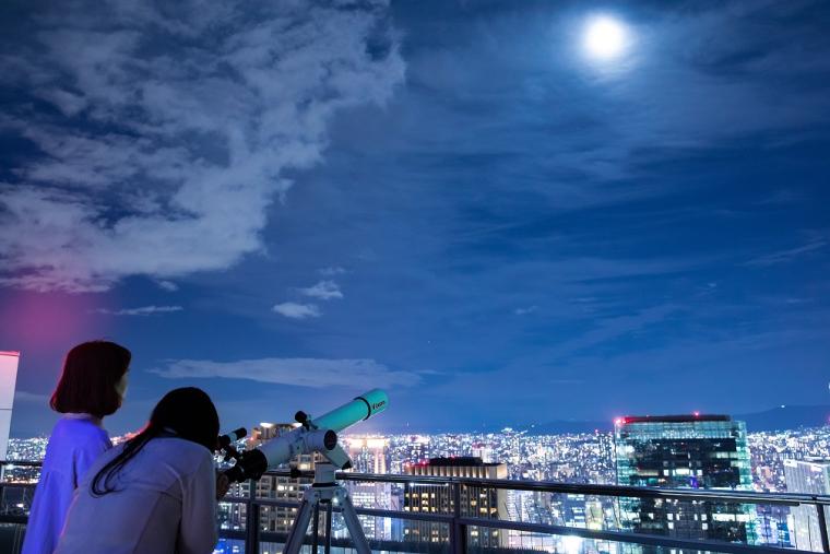 梅田スカイビル「宙に近い天文部」