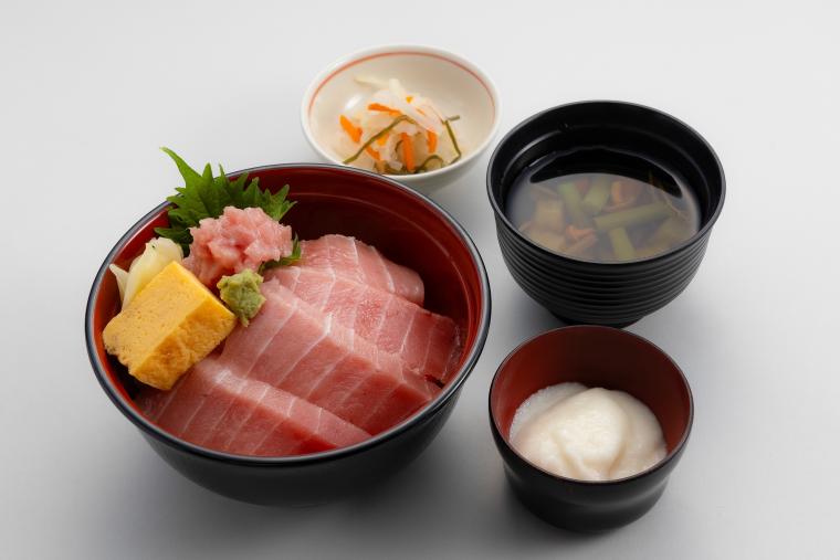 トロバス限定グルメ「トロ鉄丼」