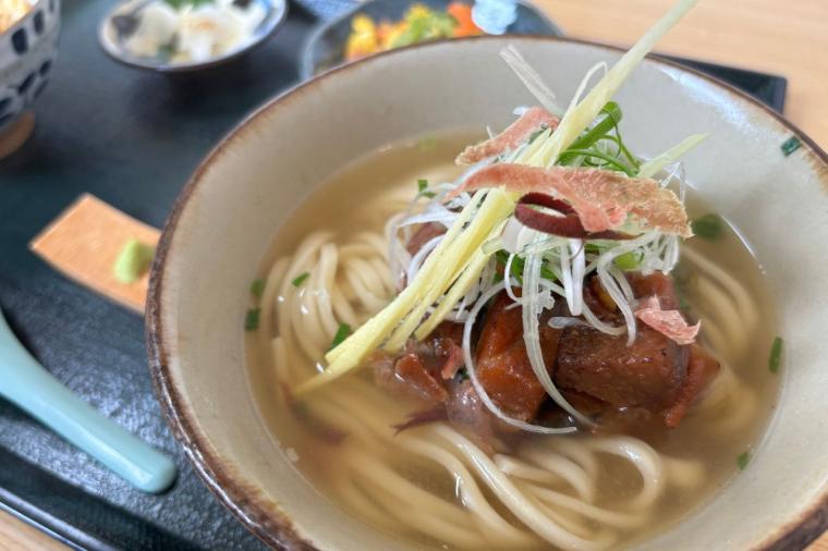 麺好き店主が行きついたクファ（硬い）麺「崎濱製麺」（恩納村）