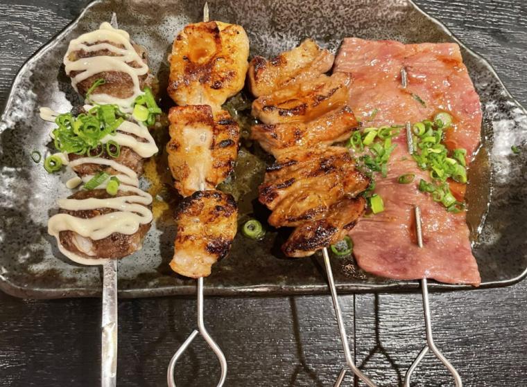 岡山県津山市で肉のプロが営む肉料理専門店！“生肉”ユッケ寿司から津山のソウルフードまで 