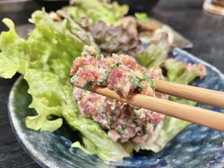 岡山県津山市で肉のプロが営む肉料理専門店！“生肉”ユッケ寿司から津山のソウルフードまで 