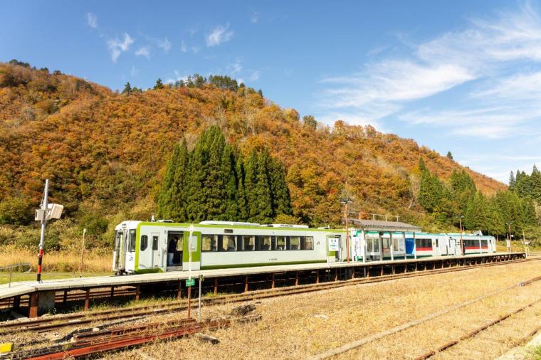 只見駅