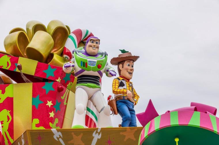 2024年 東京ディズニーランド クリスマス パレード