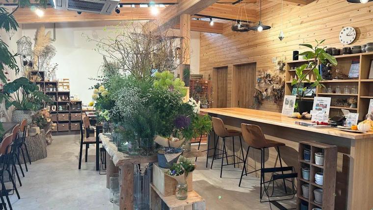 緑いっぱいのカフェで手作りパンのランチ【Bloom Note】富山市の花屋さん＆カフェ
