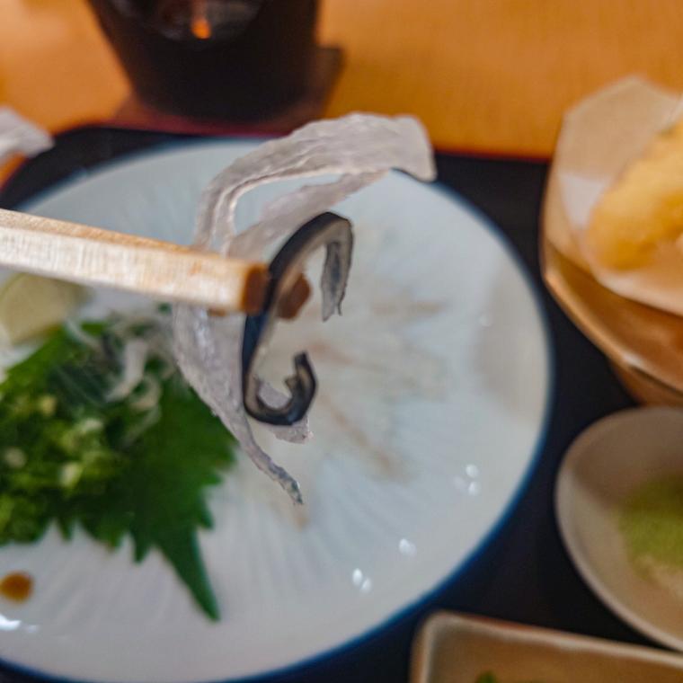 【鳥取県米子市】とらふぐ料理が味わえる温泉施設内のレストラン。名水で育てた陸上養殖のとらふぐとは？