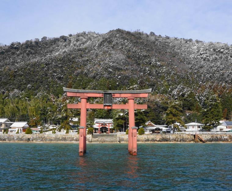 絶景に大満足！冬景色を楽しむ2時間半の船旅「びわ湖縦走 雪見船クルーズ」