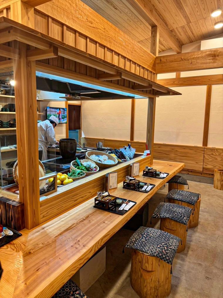 島根県出雲市、藁焼きの鰹のたたきと天麩羅が絶品の和食料理店。コスパ最強のコース料理を満喫してきました！