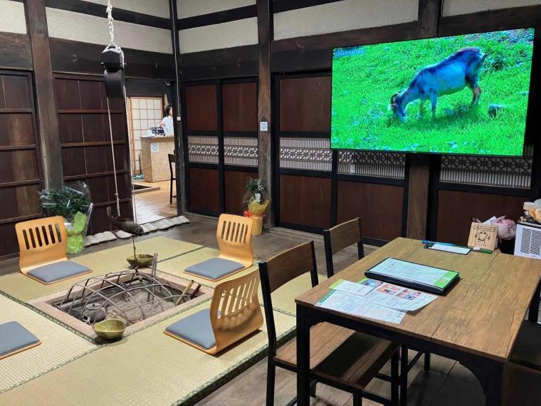 ヤギと氷見の大自然に癒される…築100年の古民家が憩いの場に「山の中のヤギカフェ 草の音」