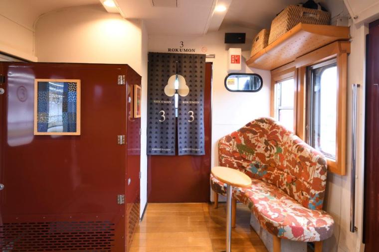しなの鉄道観光列車「ろくもん」