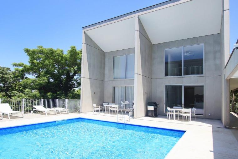 BOTANICAL POOL CLUB