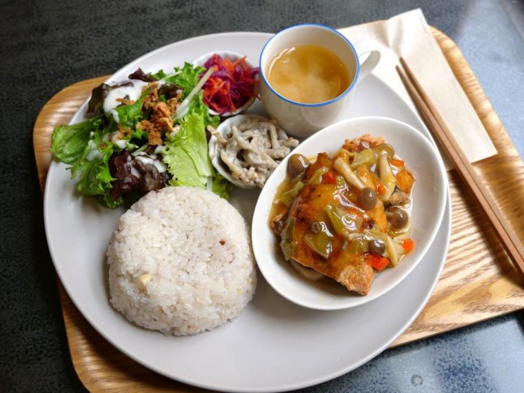 KIITO CAFE