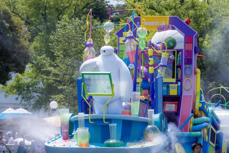 Mrs. GREEN APPLEの音楽が楽しい！東京ディズニーランドで夏の思い出を