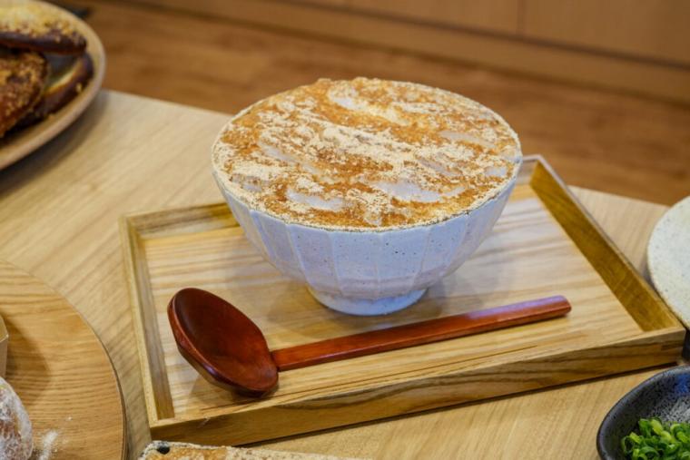 鳥取県北栄町に新オープン！グルメも土産も豊富な道の駅！てんこ盛り海鮮丼や伸び～るカレーパンも