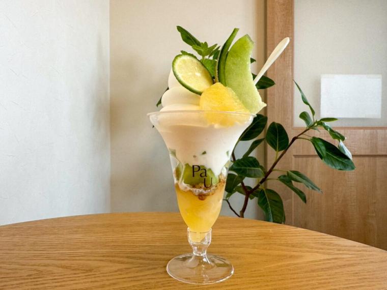 島根県松江市、宍道湖のほとりにあるソフトクリーム専門店。豊富なフレーバーとアレンジメニューが楽しめる