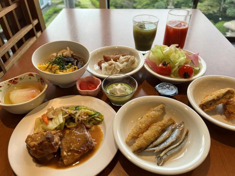 朝食