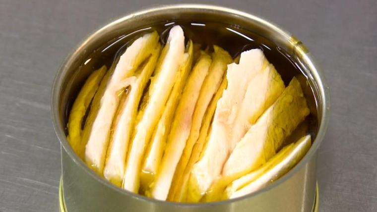 【静岡県焼津市・勝男屋】「私の知っているツナ缶ではない」1 缶 3240 円の高級ツナ缶「頂」が“幻”と言われる理由