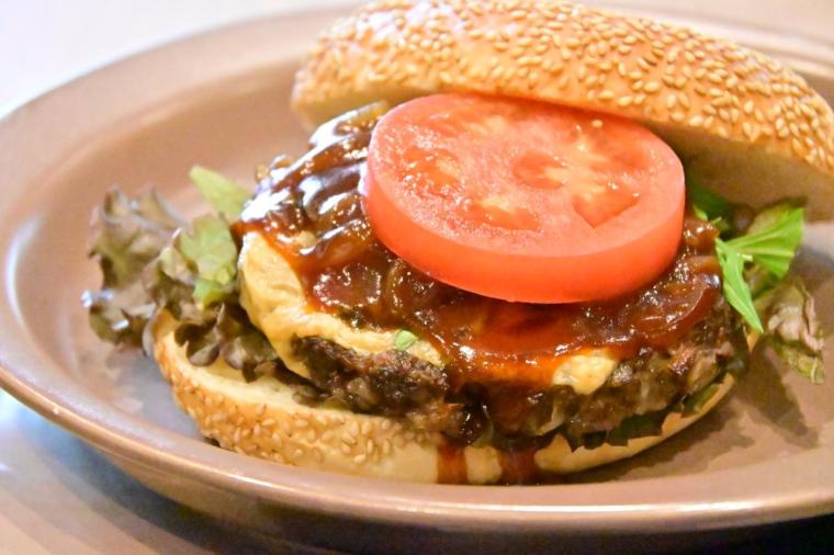 【高知】厳選素材を使ったバーガー・カレー・パスタ「須﨑大漁堂」