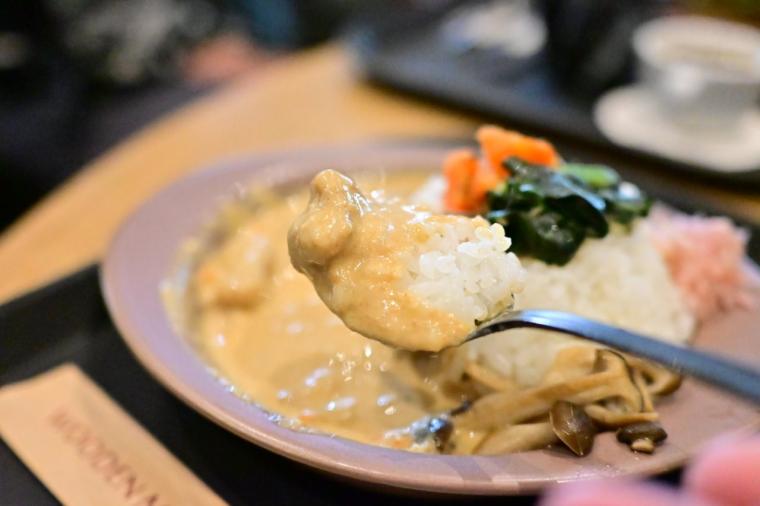 【高知】厳選素材を使ったバーガー・カレー・パスタ「須﨑大漁堂」