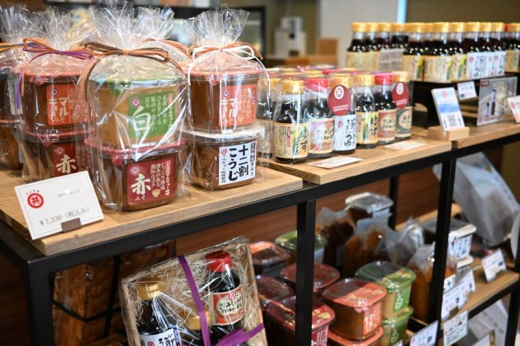 【高知】厳選素材を使ったバーガー・カレー・パスタ「須﨑大漁堂」