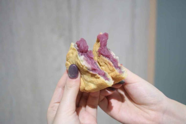 国際通りの食べ歩きグルメの新定番！もちもち生地のシーサー焼きがスイーツ系からおかず系まで揃う「はちよん」（那覇市）