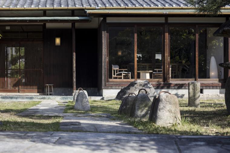 「お屋敷ステイ 幸」前庭