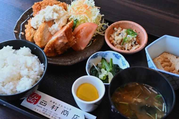 インパクト抜群の見た目＆ボリュームで大人気「市場レストラン 西村商店」