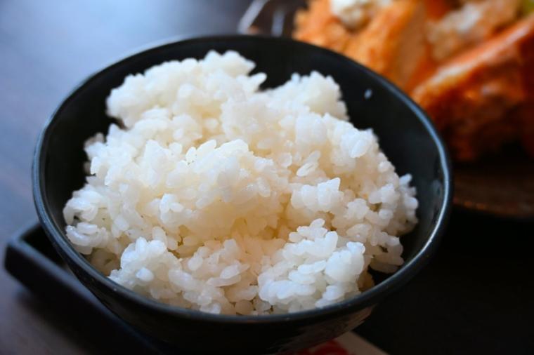 インパクト抜群の見た目＆ボリュームで大人気「市場レストラン 西村商店」