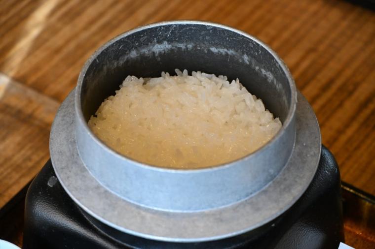 【高知】生簀で泳ぐ魚を注文！鮮度も旨さも抜群「活魚 漁ま」