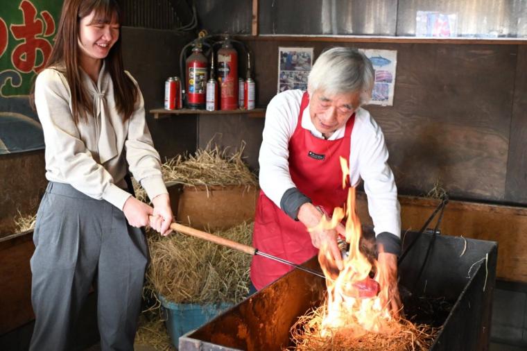 【高知】予約不要で藁焼き体験ができるカツオのタタキ専門店「土佐タタキ道場」