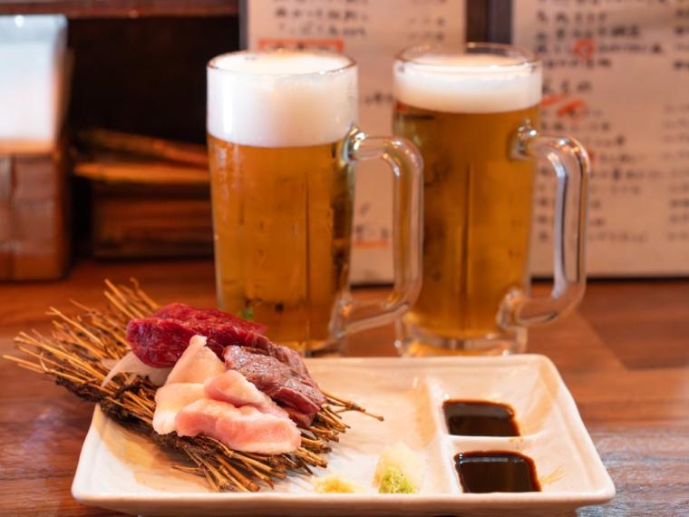 【自慢の小鉢】ふらっと2軒目。常連さんに紛れて乾杯！