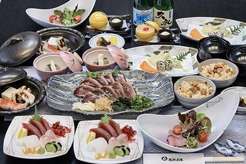 泊まってみたい高知のお宿「鰹乃國の湯宿 黒潮本陣」季節限定のイセエビも！