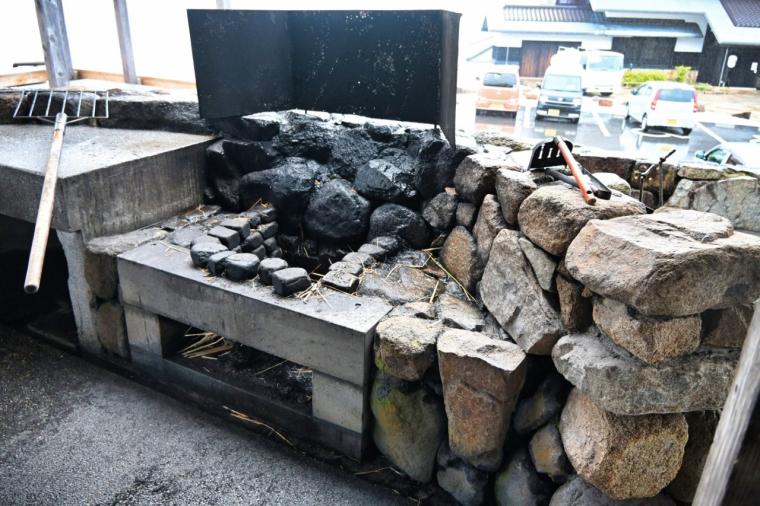 【高知】出来立ての絶品タタキ!!藁焼き体験もできる「黒潮工房」