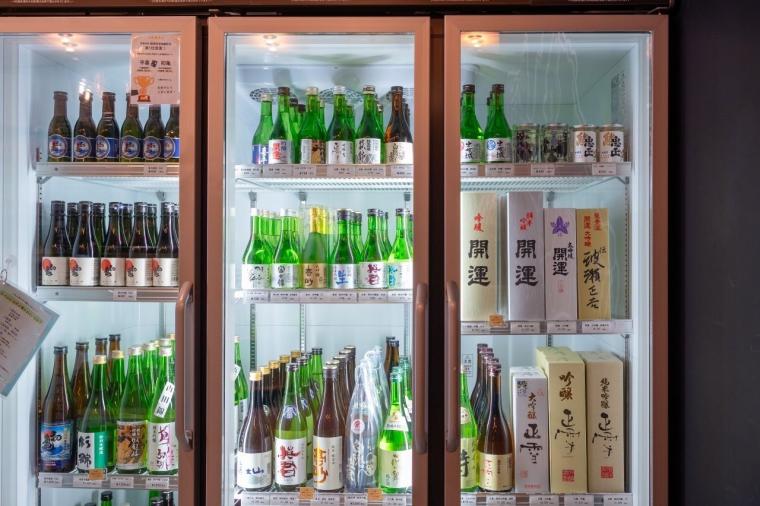 【静岡】新鮮生しらす、ジェラート、ビール、海風感じる温泉まで。東京から1時間で叶う港町・用宗の旅