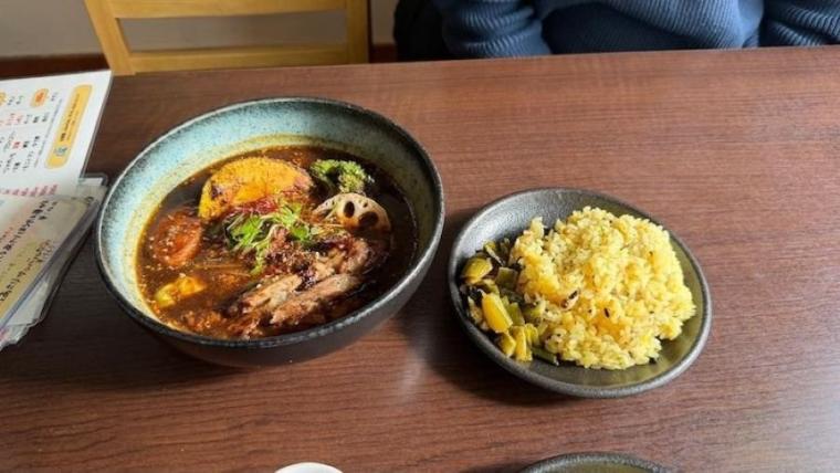 【札幌】スープカレーなのに「癒し系」？カレー愛がすごい店主が作るちょっと変わった出汁スープカレーの名店【もっくんの北海道グルメ日記 No.3】