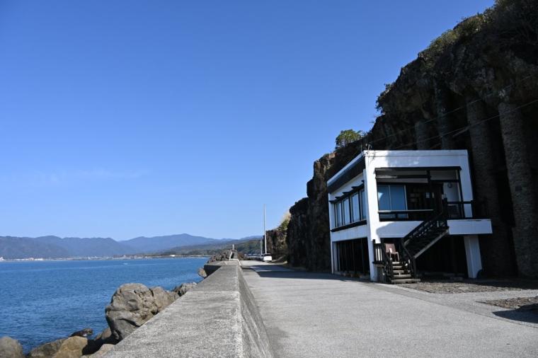 【高知】太平洋の絶景＆絶品の海鮮丼！「海辺の料理店 一音灯」