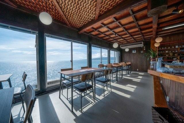 【高知】太平洋の絶景＆絶品の海鮮丼！「海辺の料理店 一音灯」