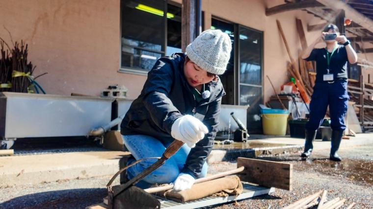 1300年の歴史！鳥取・青谷「あおや和紙工房」で和紙作り体験