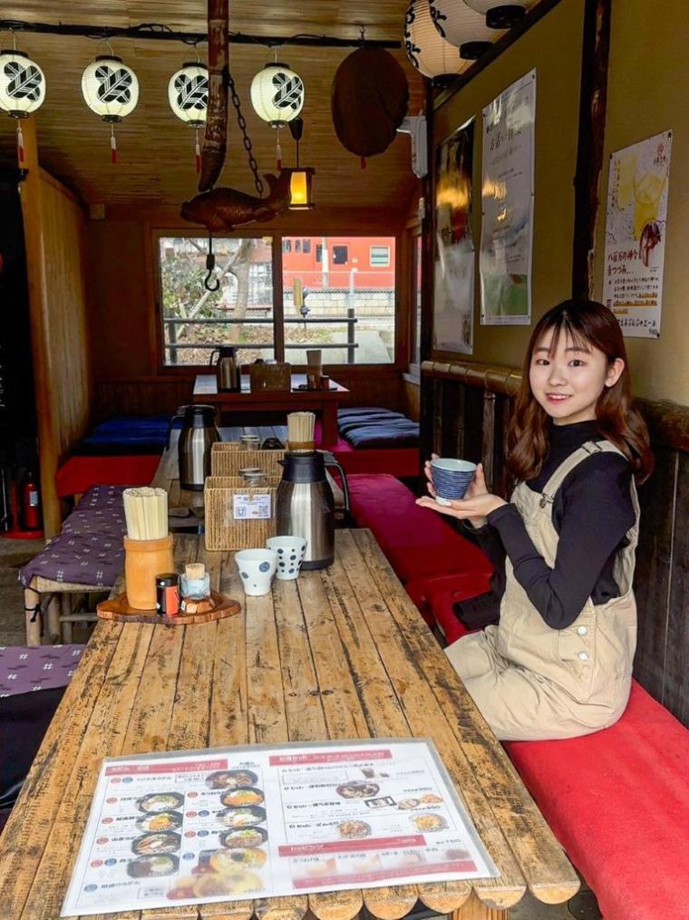 山陰の小京都で味わう、郷土料理と和食のお店。窓からは SL を眺めることも！｜島根県津和野町