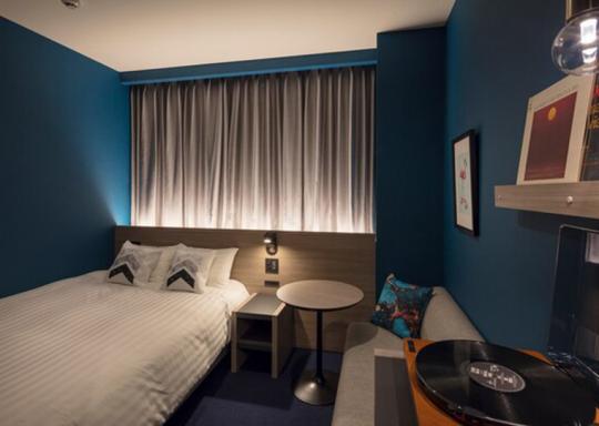 ＨＯＴＥＬ　ＳＨＥ，ＯＳＡＫＡ
