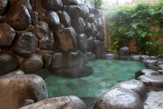 由布院温泉　全室露天付き離れ宿　御宿　さくら亭