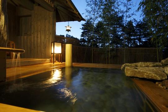 草津温泉　湯宿　季の庭（ときのにわ）