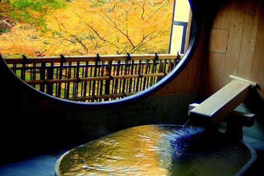 箱根温泉　鶴井の宿　紫雲荘
