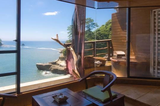 堂ヶ島温泉　海辺のかくれ湯　清流