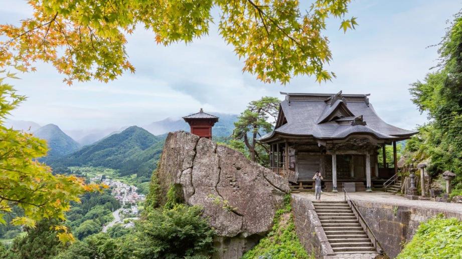 【山形県山形】里山の絶景に心が整う。天空の古刹「山寺」を参拝