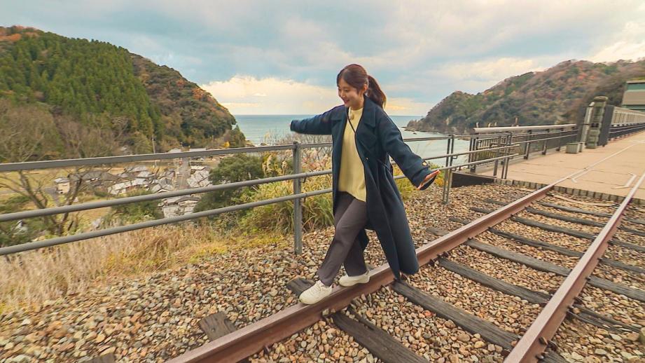 地上 41 メートルにある「空の駅」。海が見える線路の上を歩ける人気フォトスポット｜兵庫県香美町