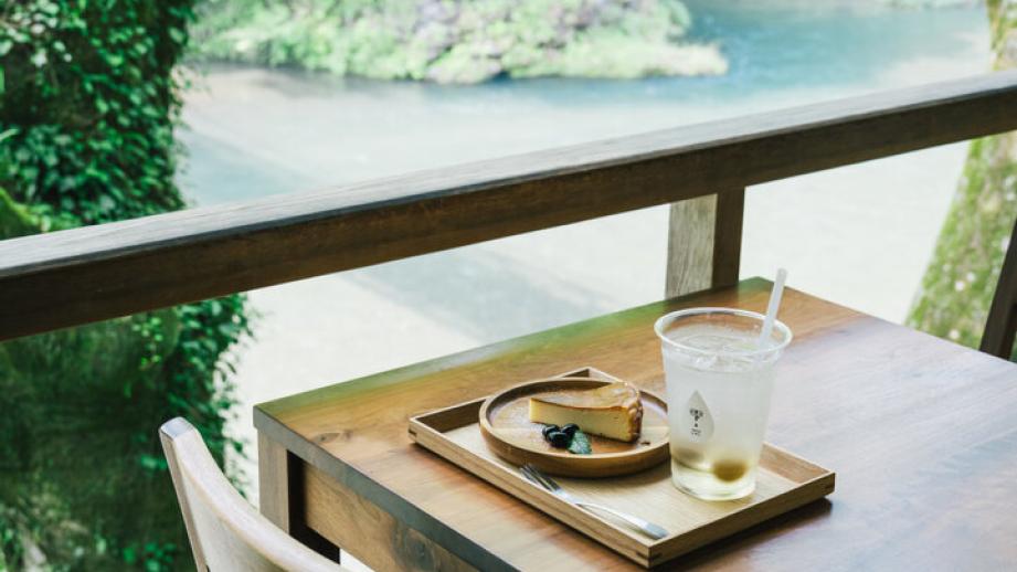 多摩川上流を見下ろしながらほっとひと息♪奥多摩の絶景カフェ「CAFE雫」でこだわりスイーツを