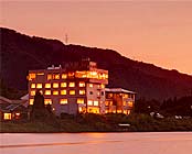 咲花温泉 翠玉の湯 佐取館
